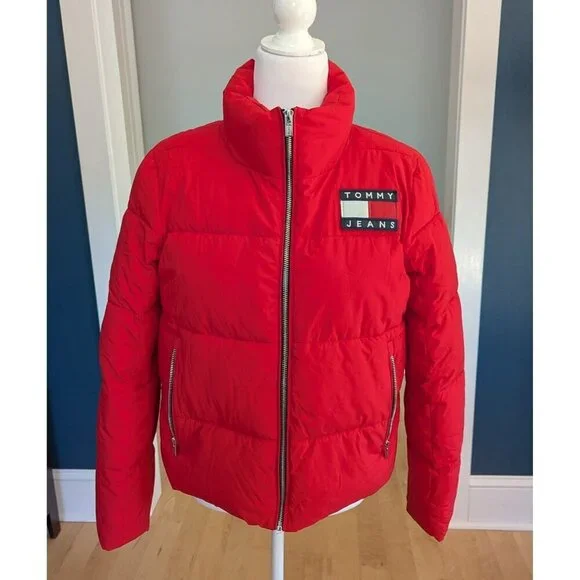 Tommy Hilfiger Tommy Jeans Cropped Women's Red Puffer Jacket Size M - Picture 2 of 15